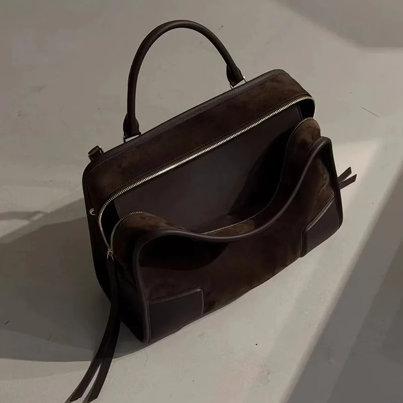 

Весенние люксовые сумки из воловьей кожи 2026 года: женские наплечные сумки, сумки-тоуты из натуральной кожи высшего качества, повседневные квадратные сумки-боулинг