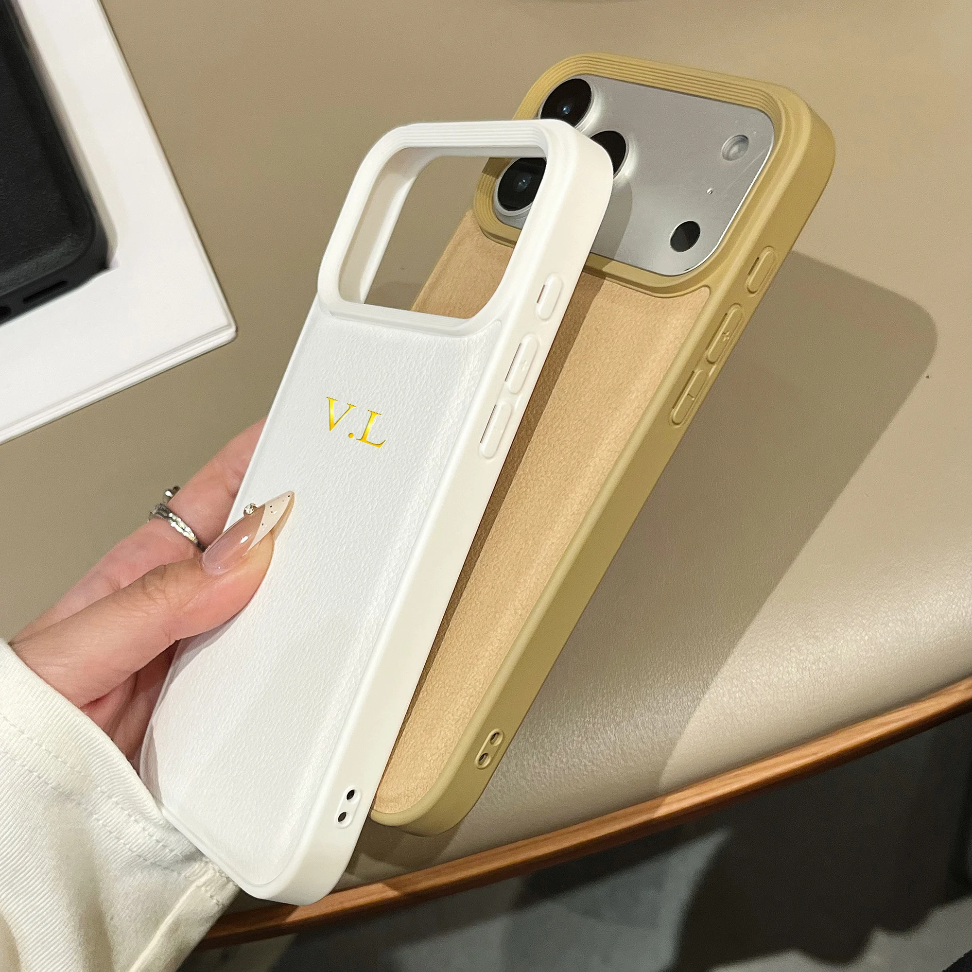 Personalisierte Luxus-Kunstlederhülle mit individuellem Namen für iPhone 18 17 16 15 14 13 12 11 Pro Max Air, Heißgoldfolien-Gravur – Detail 7