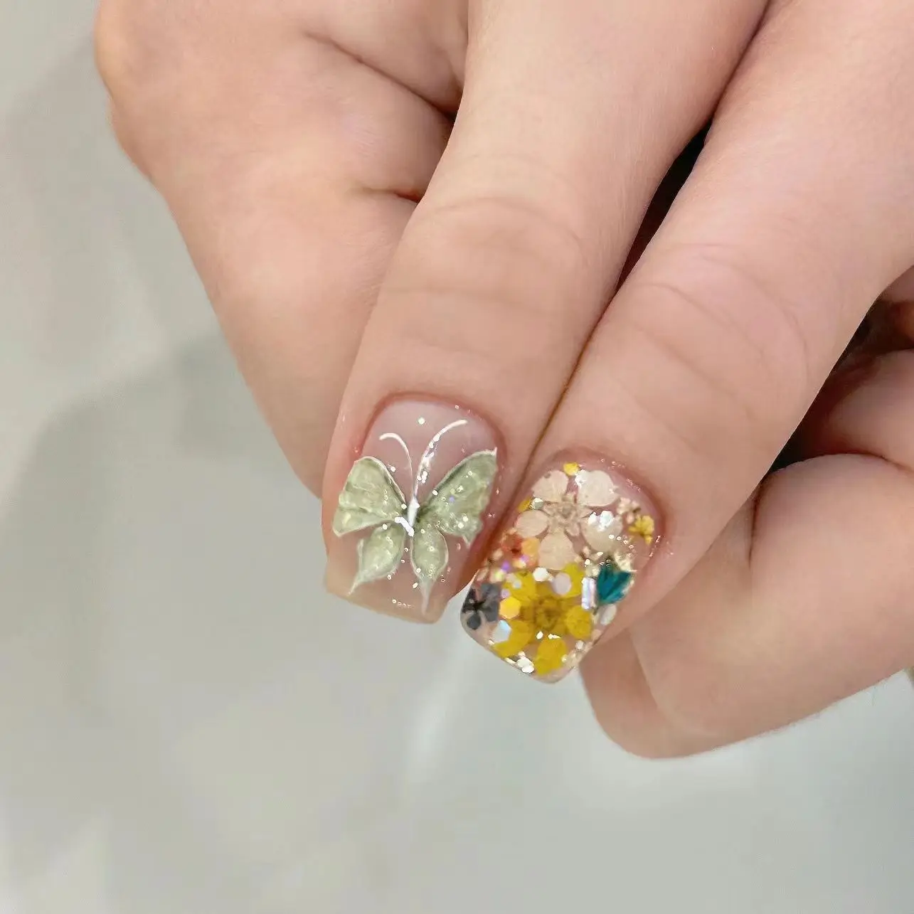 Uñas verdes para manicura, 10 piezas, hechas a mano, con flores secas reales, envío rápido