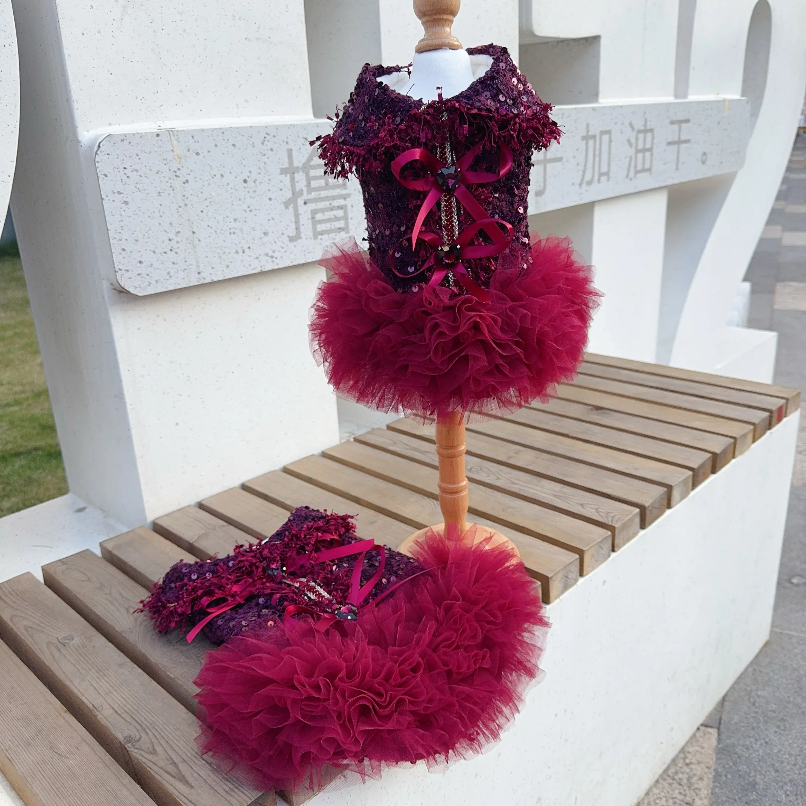Luxury Wine Red Pet Dog Clothes Autumn Winter new Crystal Bow Lace Tutu Dresses For Small Medium Dog Chihuahua Puppy Overalls