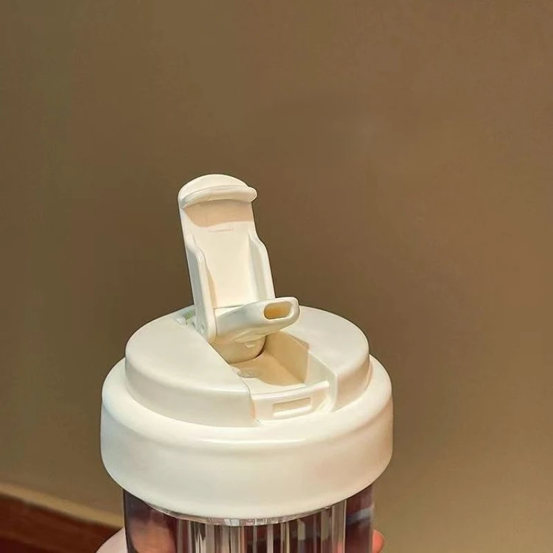 Tazza di cannuccia in plastica di grande capacità da 600 ml, bottiglia d'acqua portatile per tè per studenti, bicchieri per festival di Natale per donne, uso quotidiano