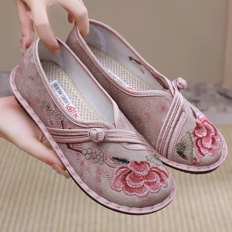 Women's Embroidered Retro Mary Jane Shoes Flower Elegant Soft Sole Round Toe Flat Shoes Spring Autumn Lightweight Cloth Shoes