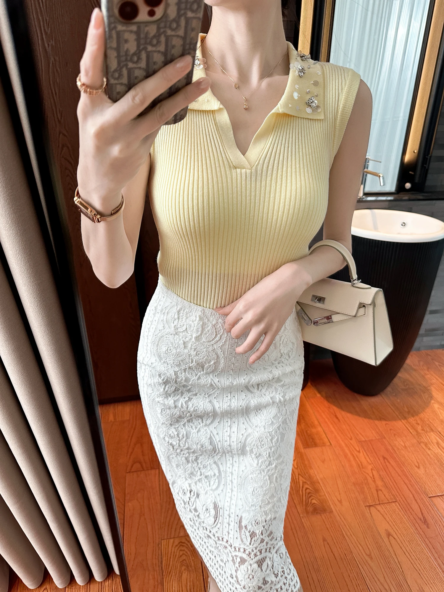 

Elegant High-density Elastic Knitted Short Sleeve Women's Top with Pearl Embellishment And Stand Collar Soft Korean Style