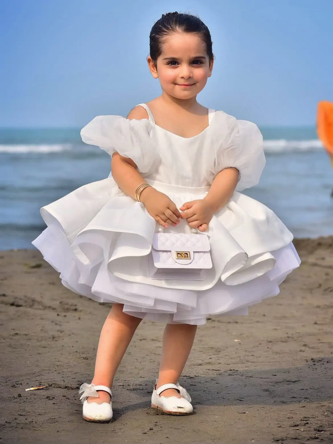 

White Toddler Pageant Dress Knee Length Off Shoulder Beach Wedding Party Ball Gowns Short Sleeves Flower Girl Dress Knee Length