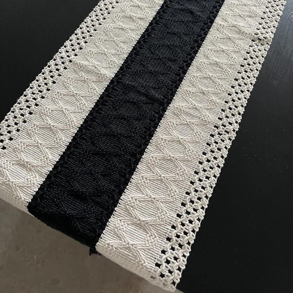 Premium Crochet Table Runner Black White Contrast Luxury Dining Decor Tassel Pointed End Modern Minimalist 100% Polyester