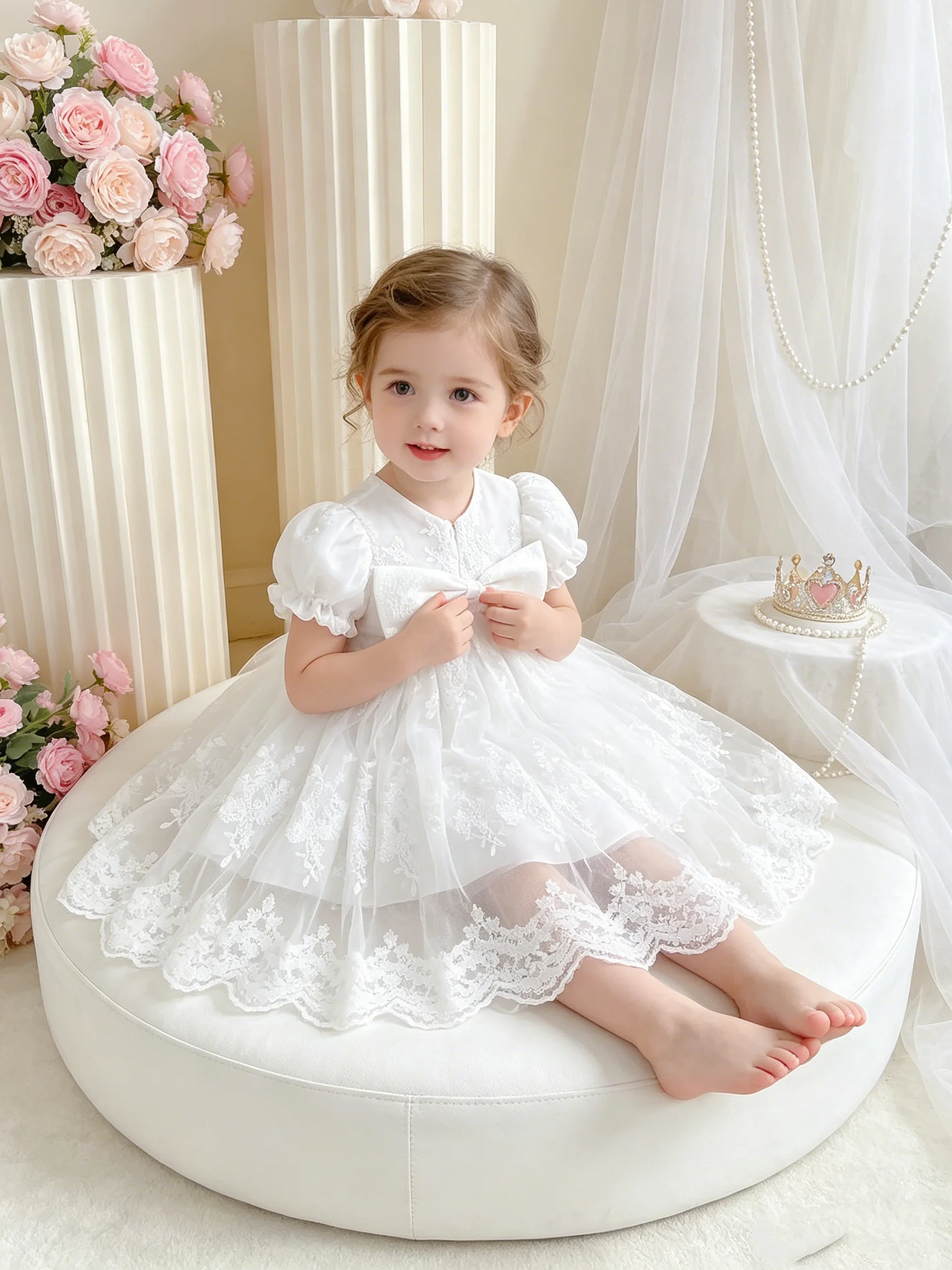 Elegantes Kinderkleid mit V-Ausschnitt, Puffärmeln, lässigem, bequemem Mesh-Rock und Schleifendetail, kurze und lange Ärmeloptionen – Detail 2