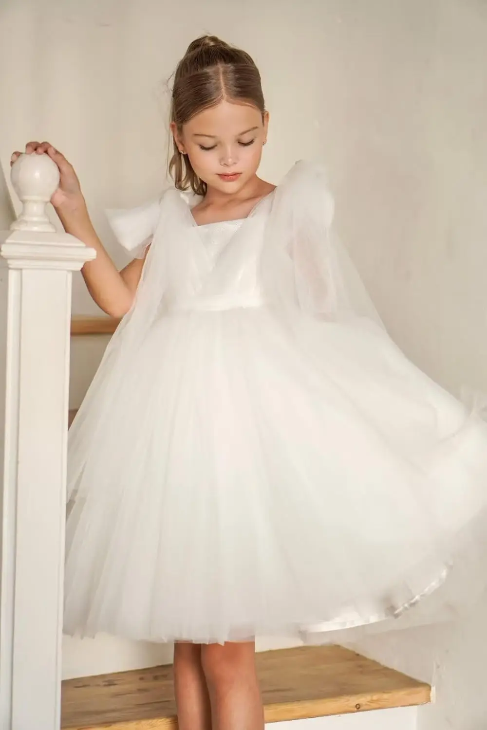 فساتين فتاة الزهور من التول لحفلات الزفاف بأشرطة سباغيتي فستان المناولة الأولى فساتين حفلات الأميرة للفتيات