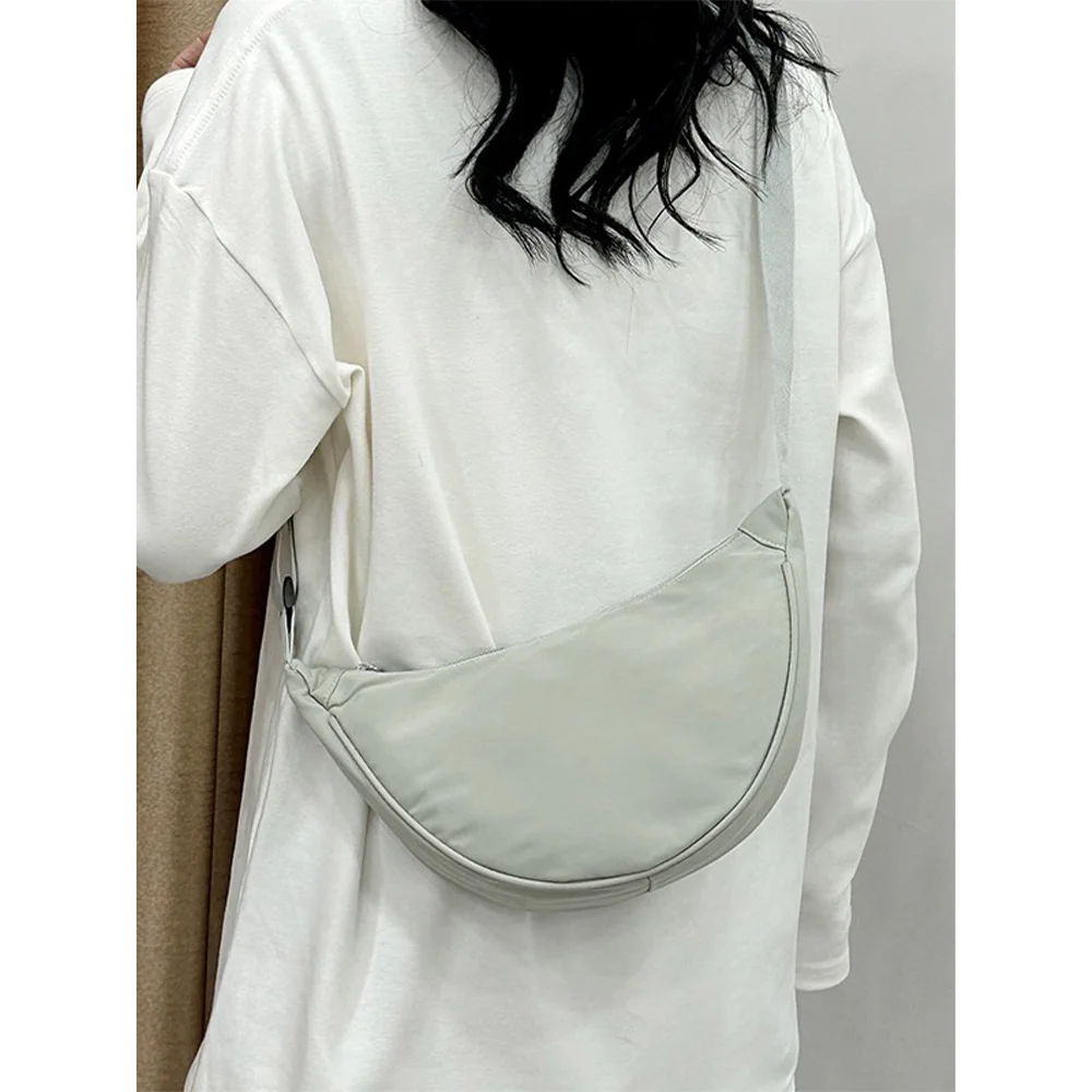 Bolso cruzado de nailon para hombre y mujer, bolsa de Dumpling, Simple e informal, opciones de Color, nueva moda