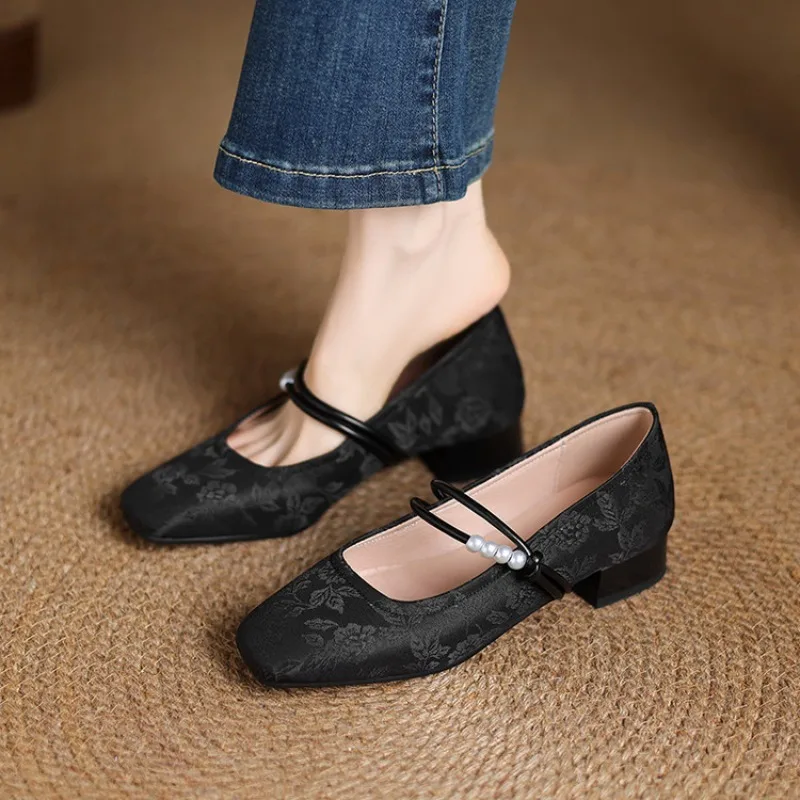 Spring 2026 New Style Flat Women's Shoes with Delicate Buttons and Double Straps for Daily Wear. Sizes Available: 32 - 43.