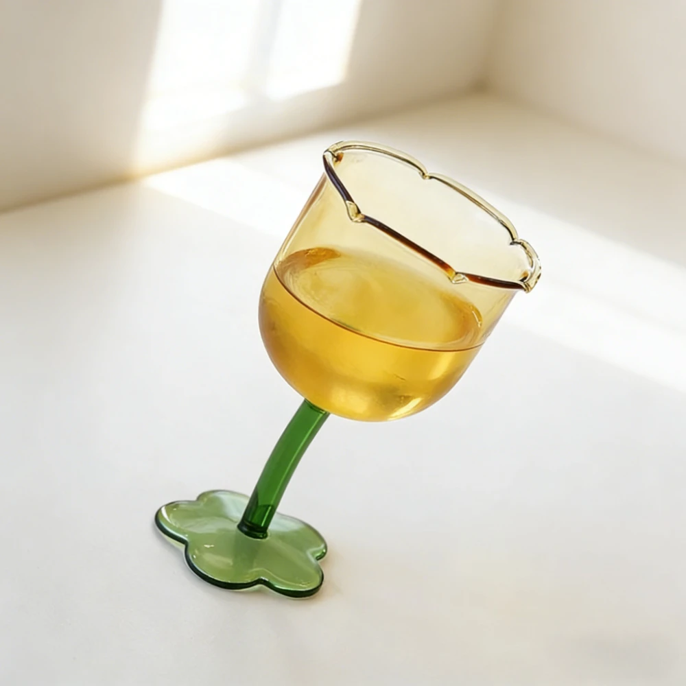 

Милый креативный термостойкий стеклянный бокал в форме цветка, домашний ретро-фужер для шампанского во французском стиле, эстетичный винный бокал в форме цветка