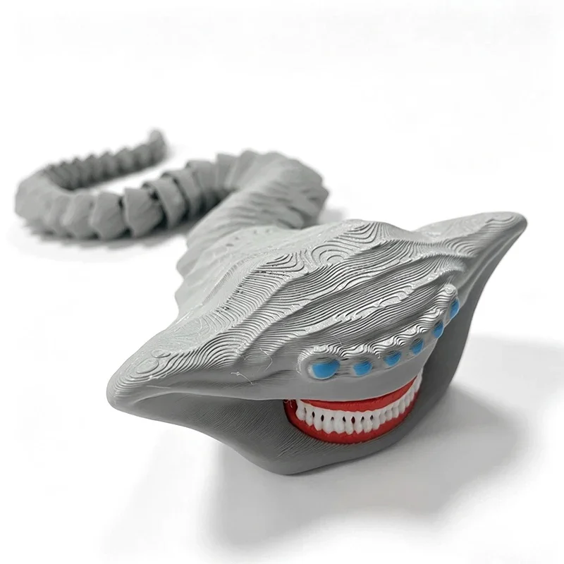 Articulated Gran Maja Deep Sea Worm Hand Puppet Horror Sea Monster Figurine Desktop Ornament Halloween Decor
