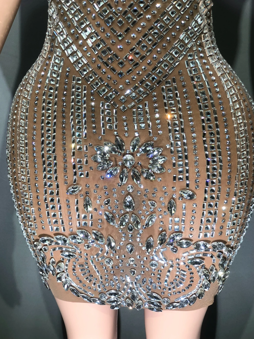 Luxurious Full Rhinestones Short Dress for Women Evening Prom Celebrate Dress Sexy Mesh Transparent Singer Show Stage Wear