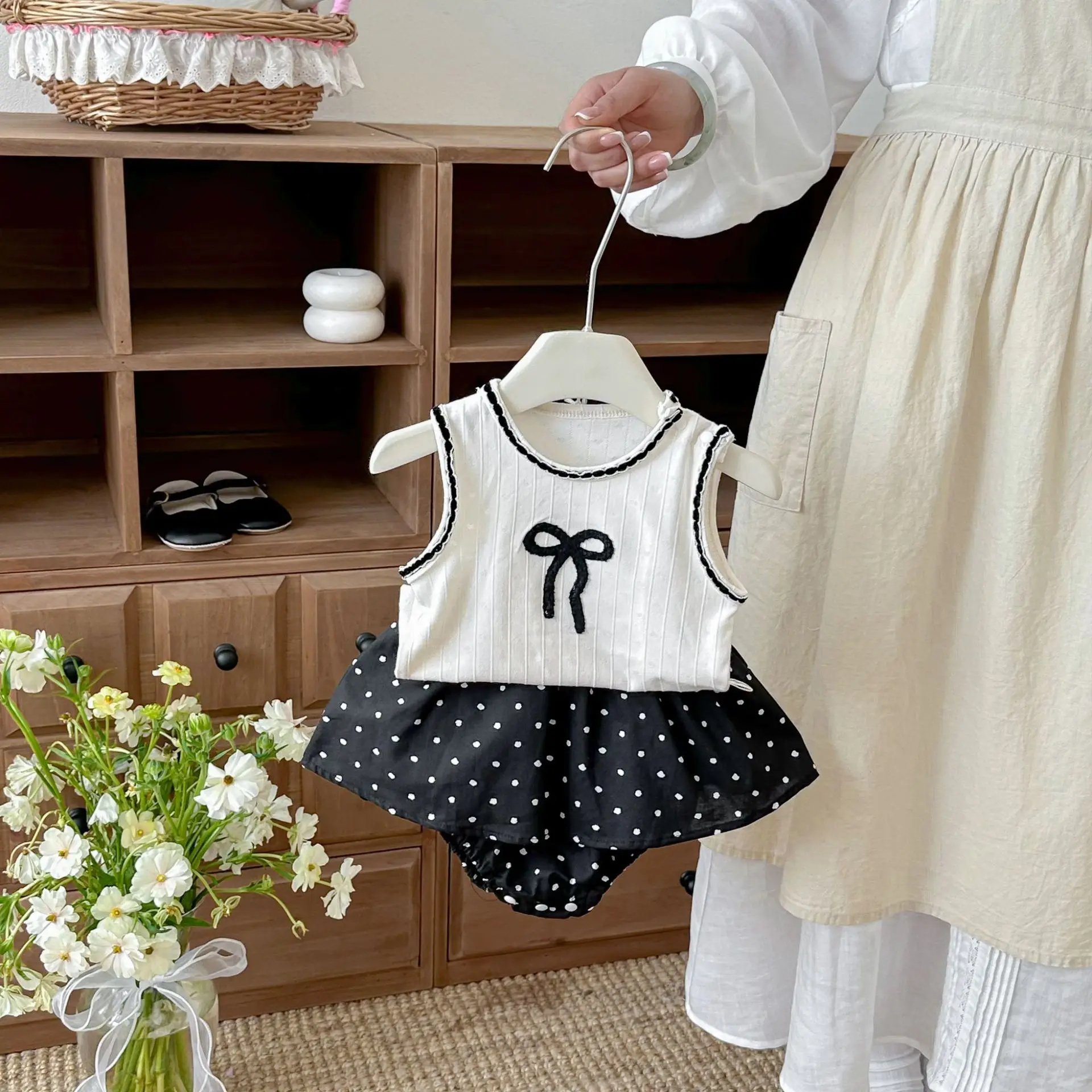 2026 Summer Baby's Sets Fashionable Bow Princess Girls Sets Thin Sleeveless Top Polka Dot Pants Two-piece Set 1-3 Years Old
