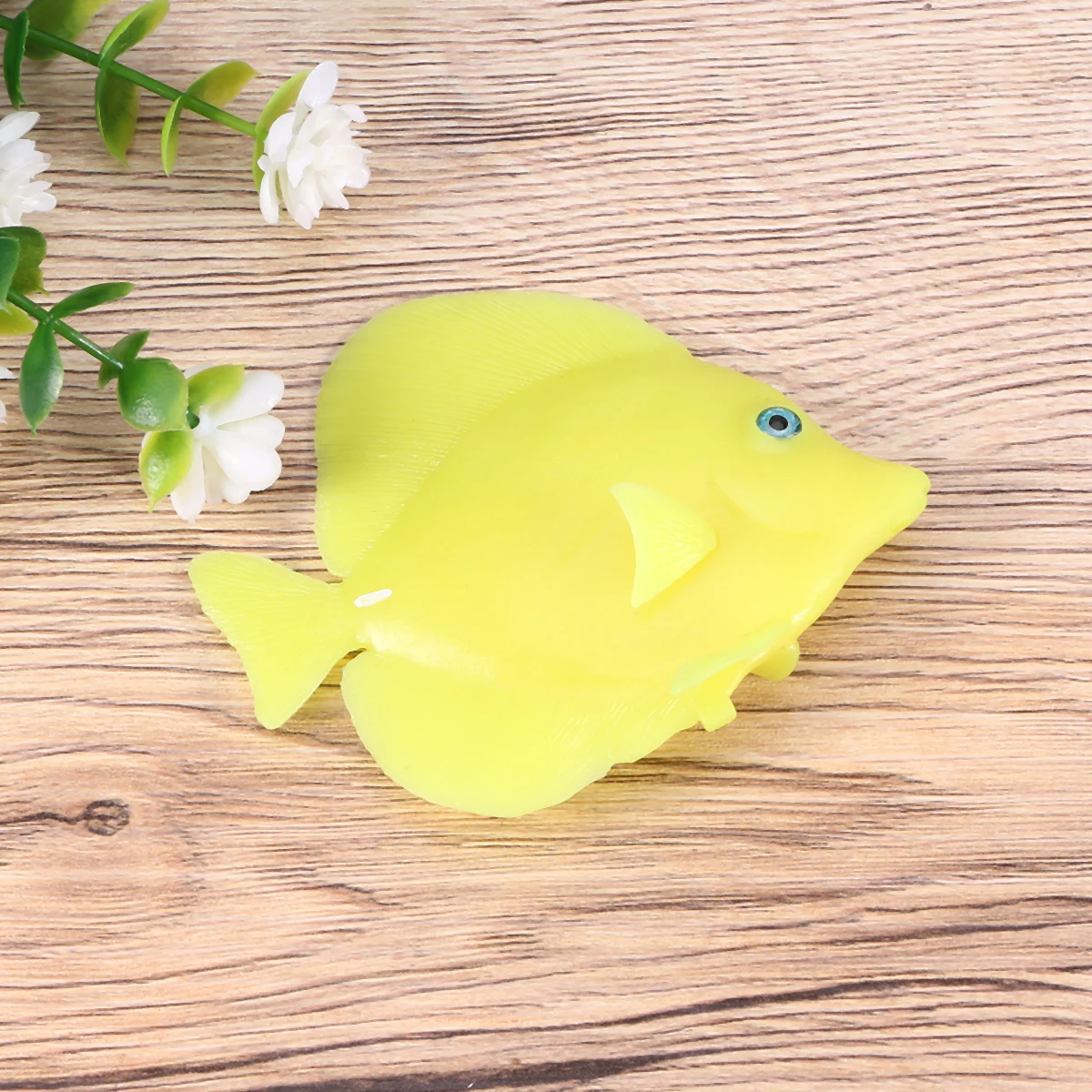 

vivid Artificial Fish Tank Decoration Aquarium Ornament Plastic Fish Tank Decoration For Kids Gifts Warm Color Random