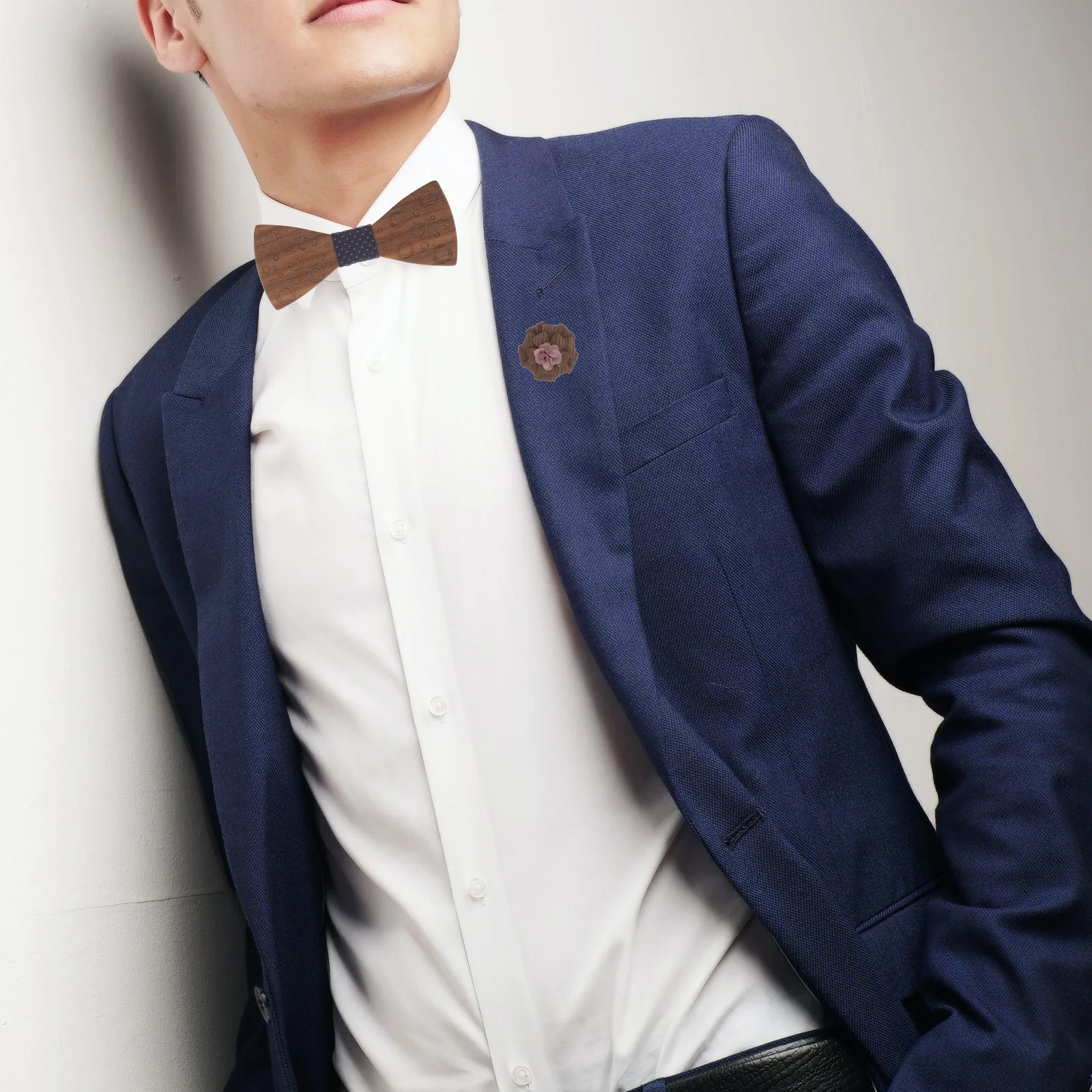 

1Set Wooden Bow Tie Set Men Exquisite Costume Supplies Pocket Square Cufflinks Lapel Pin Groom Wedding Gift Men Lapel Pin