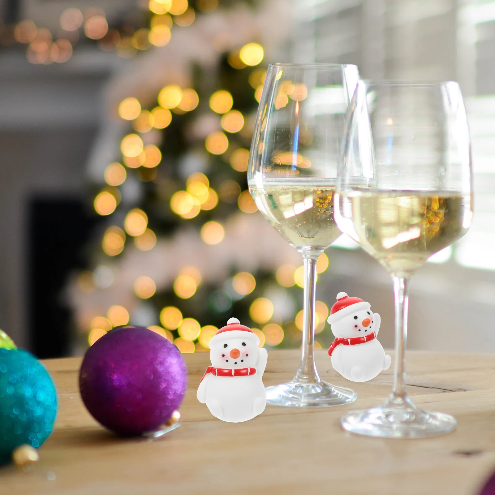 

6pcs Christmas Mini Snowman Ornament Micro Landscape Decor Party Favor Resin Holiday Room Decoration Home Hotel Mall
