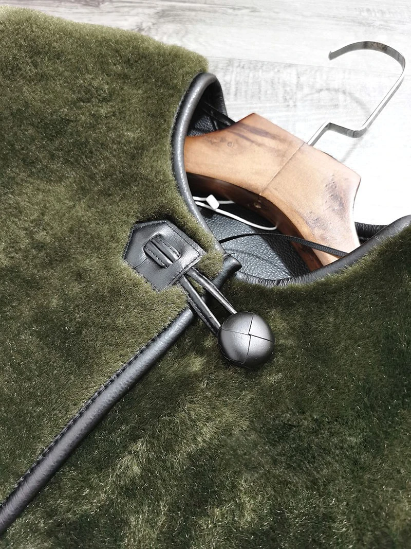 Chic Women's Vintage Loose Faux Wool Jacket with Pockets