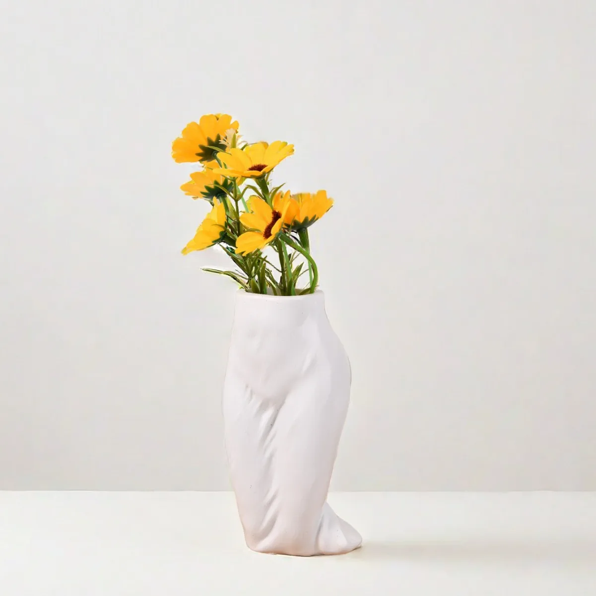 ‌Damon Home Office Tabletop Human Art Flower Arrangement – Ceramic Vase, Modern Minimalist Ornament