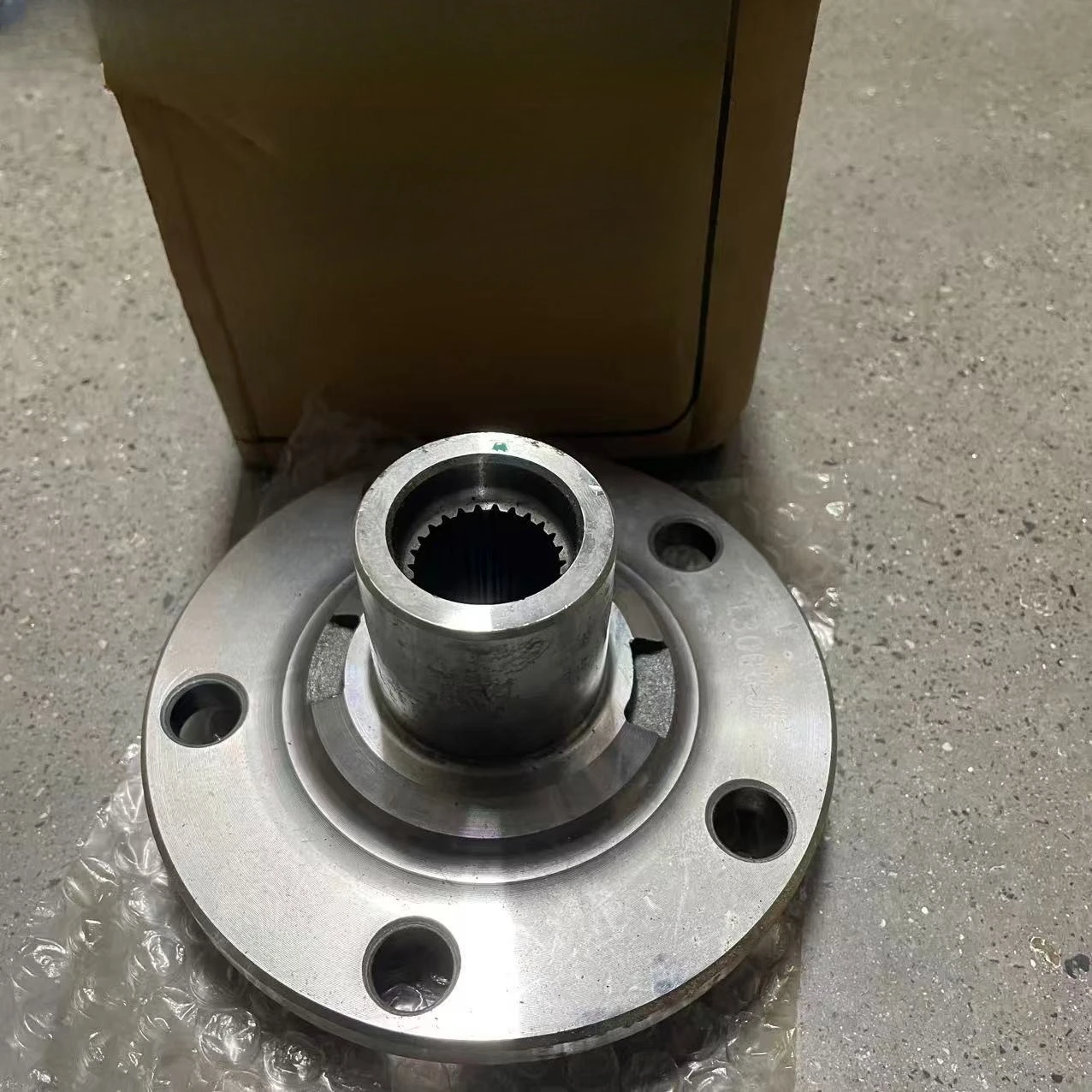 Front Wheel Hub 1014025520 Front Wheel Hub Bearing Wheel Hub Assembly for Geely GX7 / Emgrand X7 Auto Spare Parts