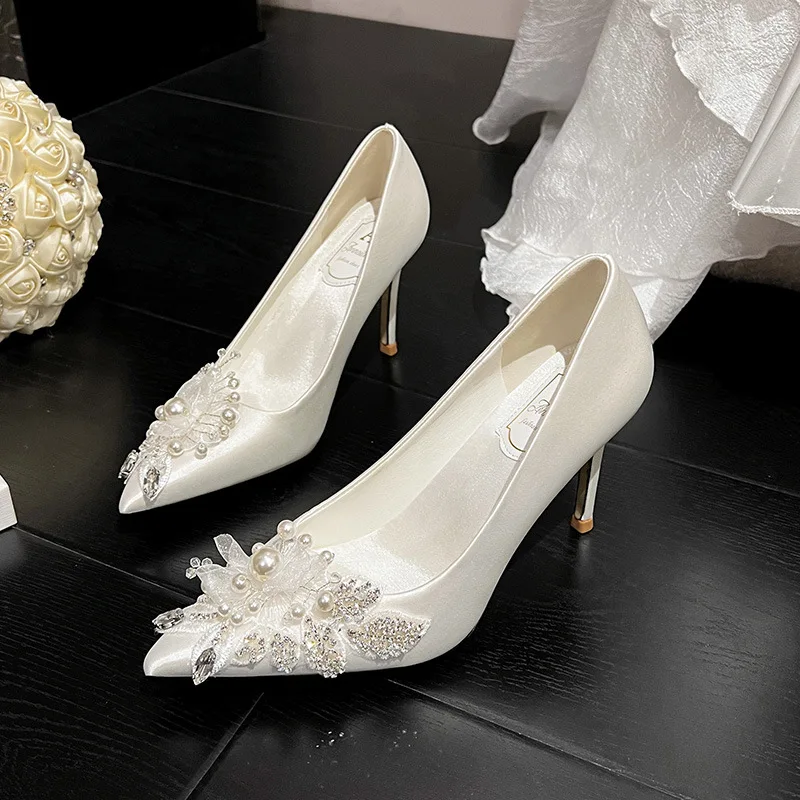 

Wedding shoes, women's white high heels, silk and satin, sexy slim heels, pointed French main wedding dress, floral bride