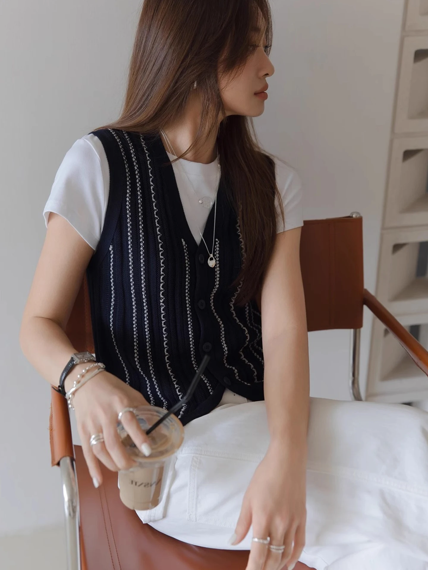 شيك الكورية Sle مريحة زر واحد Svel الطبقات أعلى V-Ne سترة مشغولة من الصوف الصيف Faion المرأة سترة