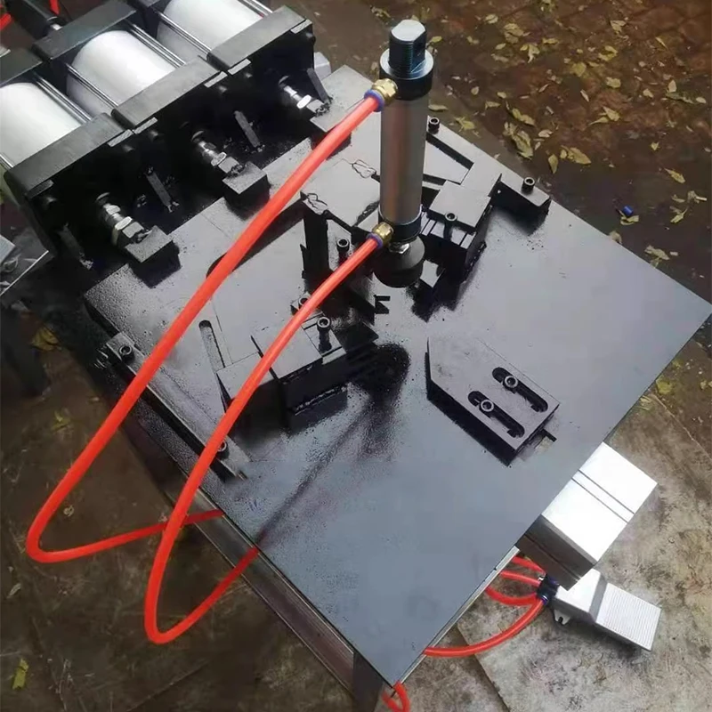 Precision Hydraulic Corner Joiner Pneumatic Diamond Mesh Connecting Machine For Window Screen Frames(Customized)