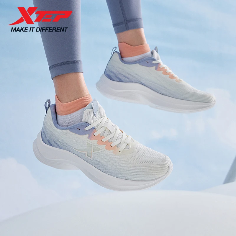 

Женские кроссовки Xtep, новинка лета 2024, удобные амортизирующие легкие, мягкие, стабильные, дышащие кроссовки 976318110021