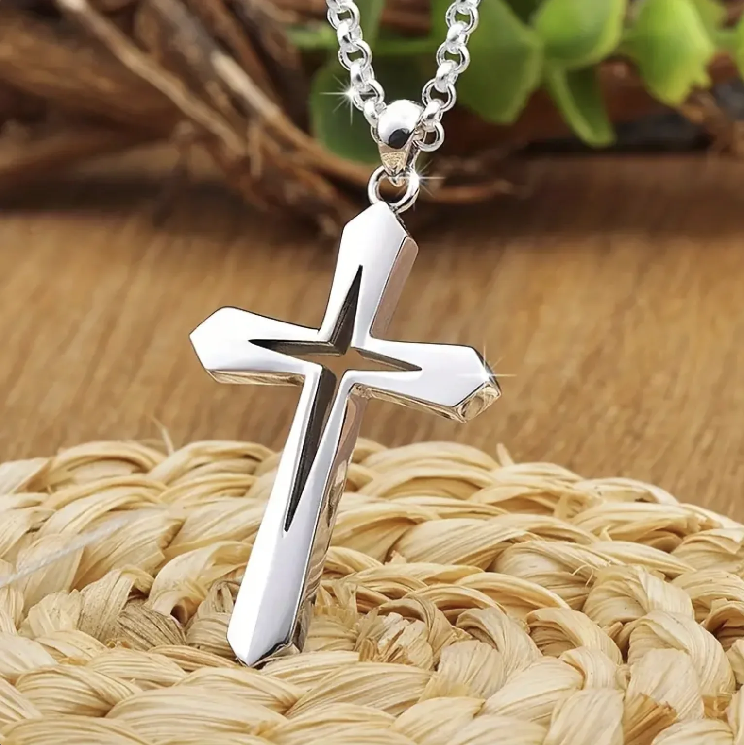 Fashion Design Simple Hollow Cross Pendant Men\'s Hip Hop Stainless Steel Necklace Religious Christian Amulet Jewelry