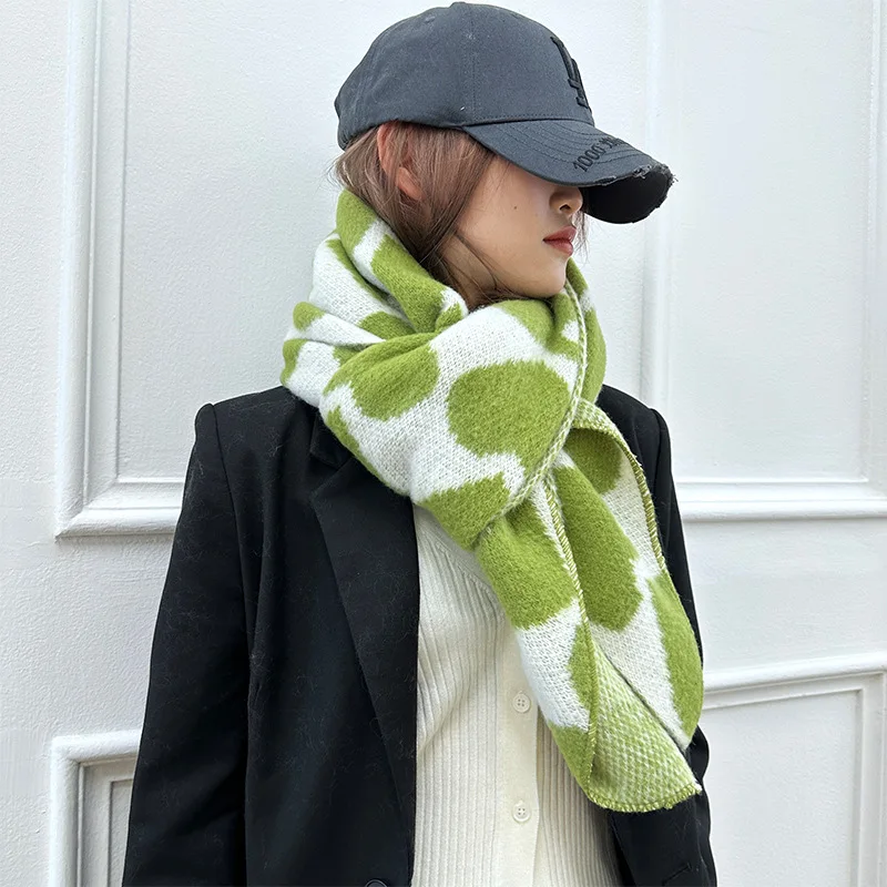 New Luxury Designer Fashion Scarf Winter Women Striped Knit Wool Muffler Female Chic Versatile Small Soft Warm Shawl Trendy Girl