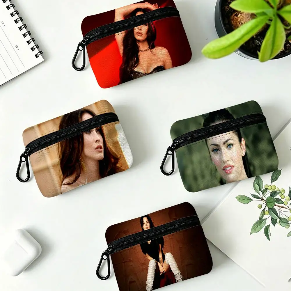 Actress M-Megan Fox Model Mini Oxford Cloth Coin Purse With Carabiner Hook Portable Key Card Wallet Small Zipper Storage Pouch