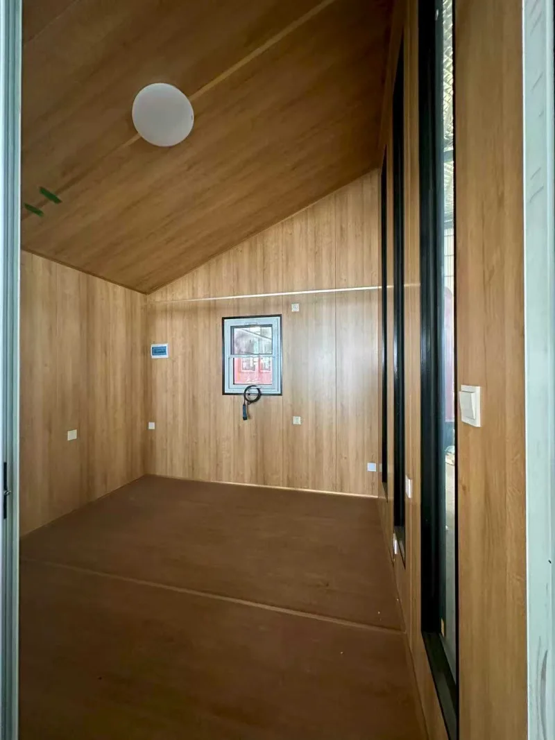 Luxurious Triangle Container House Steel Frame Container Mobile Office Accommodation Living Container House Apartment for US