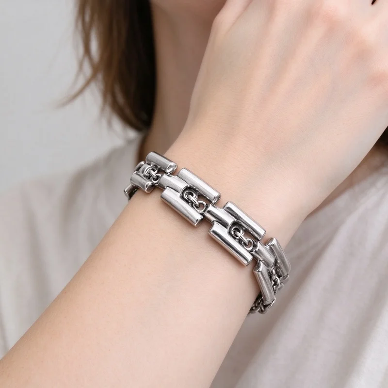 Metal Link Bracelet for Women Silver Tone Chain Link Bangle Adjustable Clasp Jewelry Punk Industrial Style Gift for Her Daily Wear Party Valentines Day Christmas Birthday High Quality Alloy Polished Finish Hypoallergenic Comes in Gift Box Ready for Giving