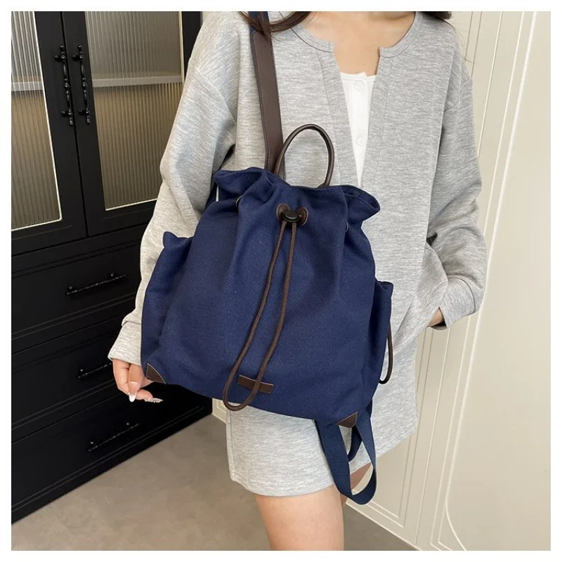 حقيبة ماسنجر نسائية رشيقة مع جلد ساتان كلاسيكي بلجيكي أنيق وخفيف الوزن للركاب بتصميم يومي