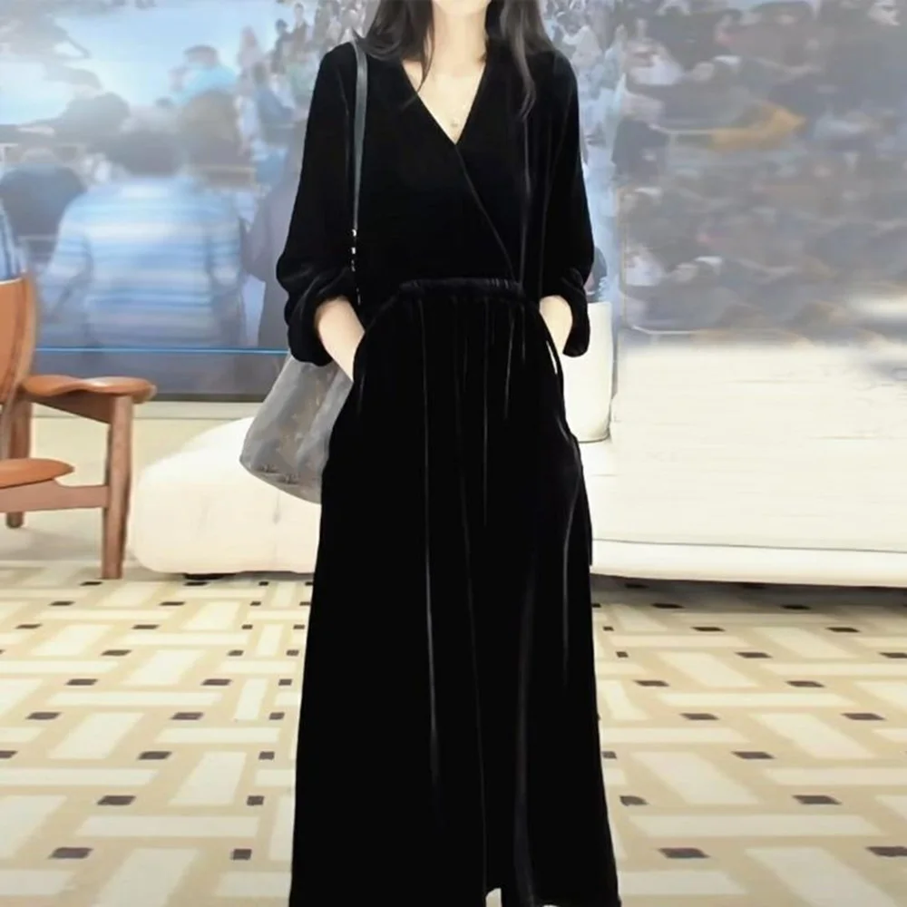 

V Neck Black Velvet Long Sleeve Dress For Women Spring Autumn New Western Style Retro Solid Color Pleated Large Length Dresses
