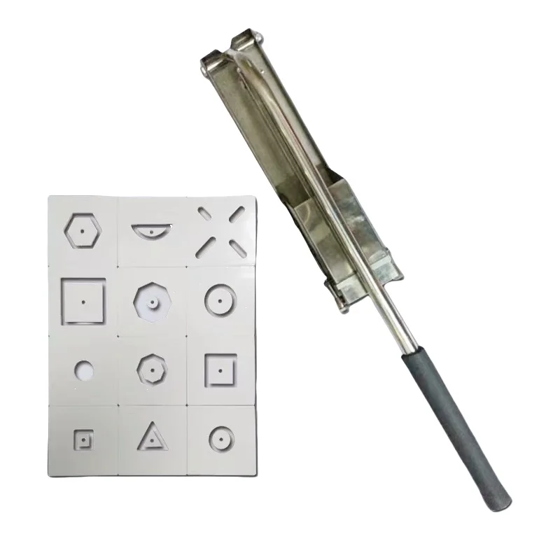 

Мастерская использует машину для смешивания глины. Машина для экструдера глины с керамическими брызговиками.