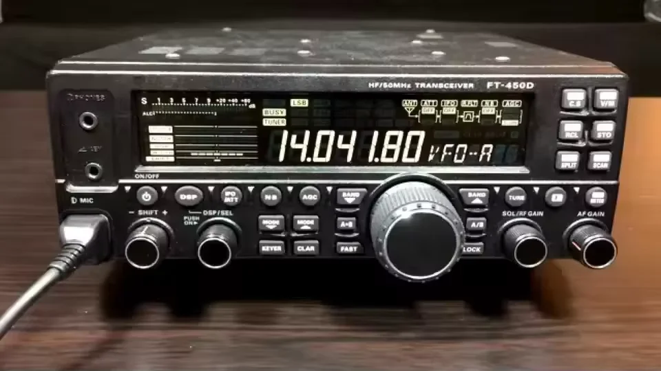YAESU FT-450D 100W High Power AM FM Short Wave Vehicle Radio Digital Single Sideband Amateur HF VHF Transceiver