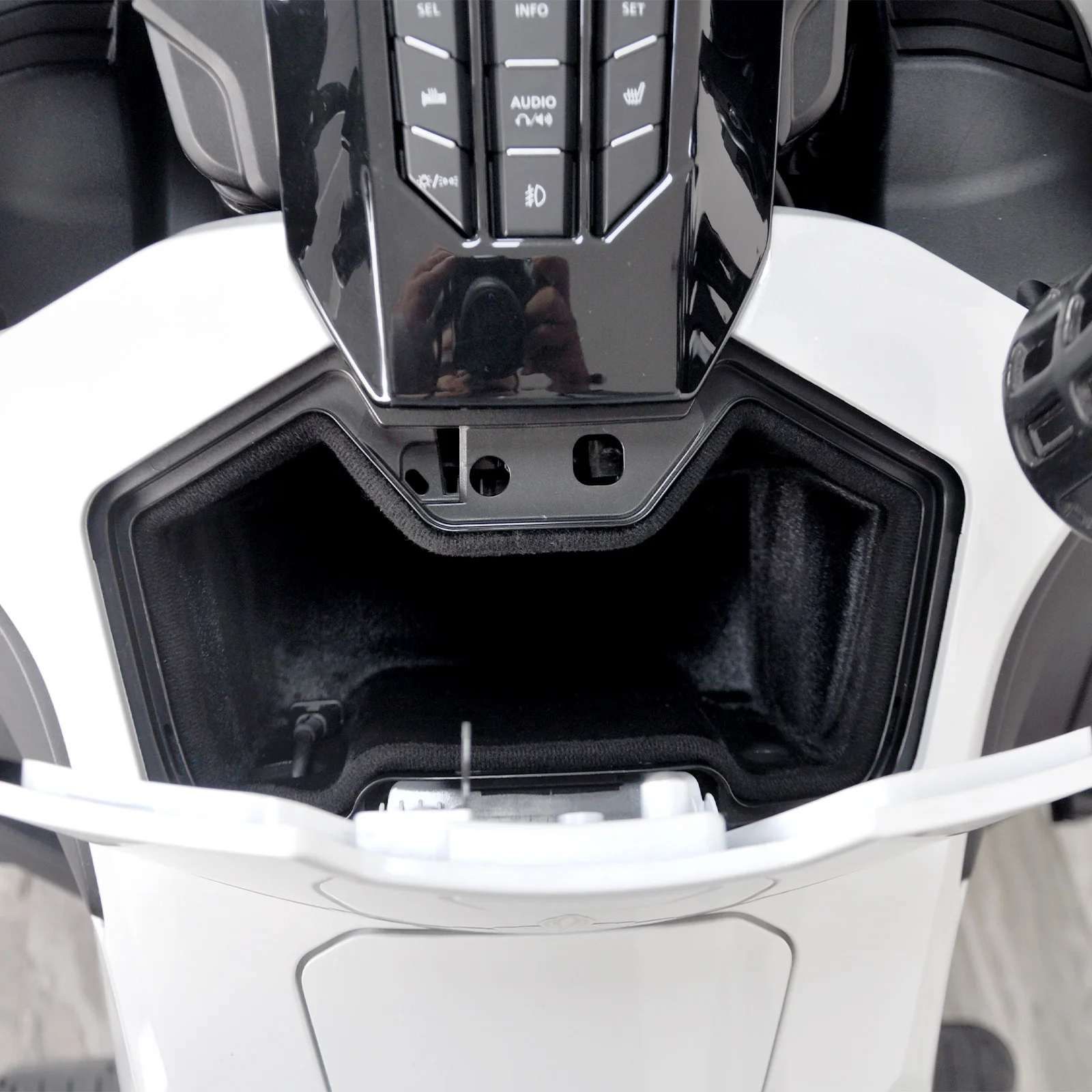 PANICAL Goldwing Glove Box for Honda GoldWing GL1800 F6B 2018-2026 Motorcycle Central Control Box Pad Storage Inner Accessories