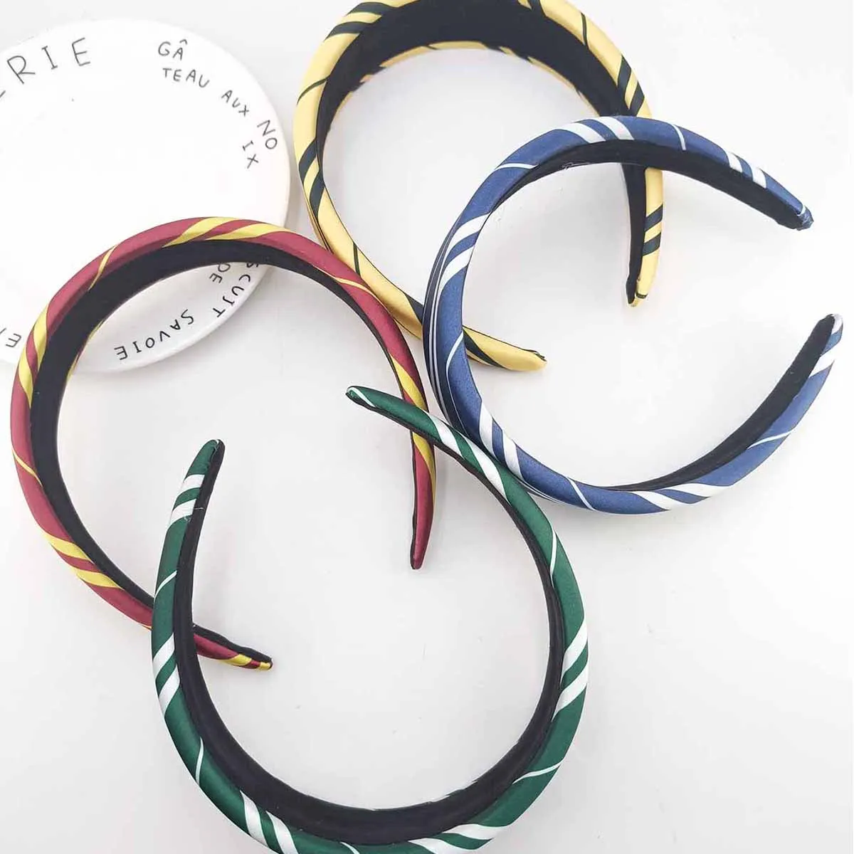 1/4 قطعة معالج الكلية السحرية سليذرين زي تأثيري نمط خمر الشعر هوب مخطط الفتيات الحرير عقال اكسسوارات