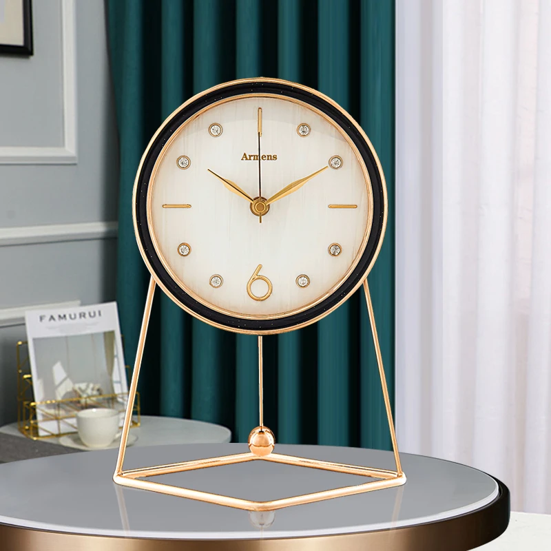 Luxury Leather Metal Table Clock Bedroom Bedside Table Pendulum Clock Home Decoration Desk Clock Living Room Clockwork ZB121