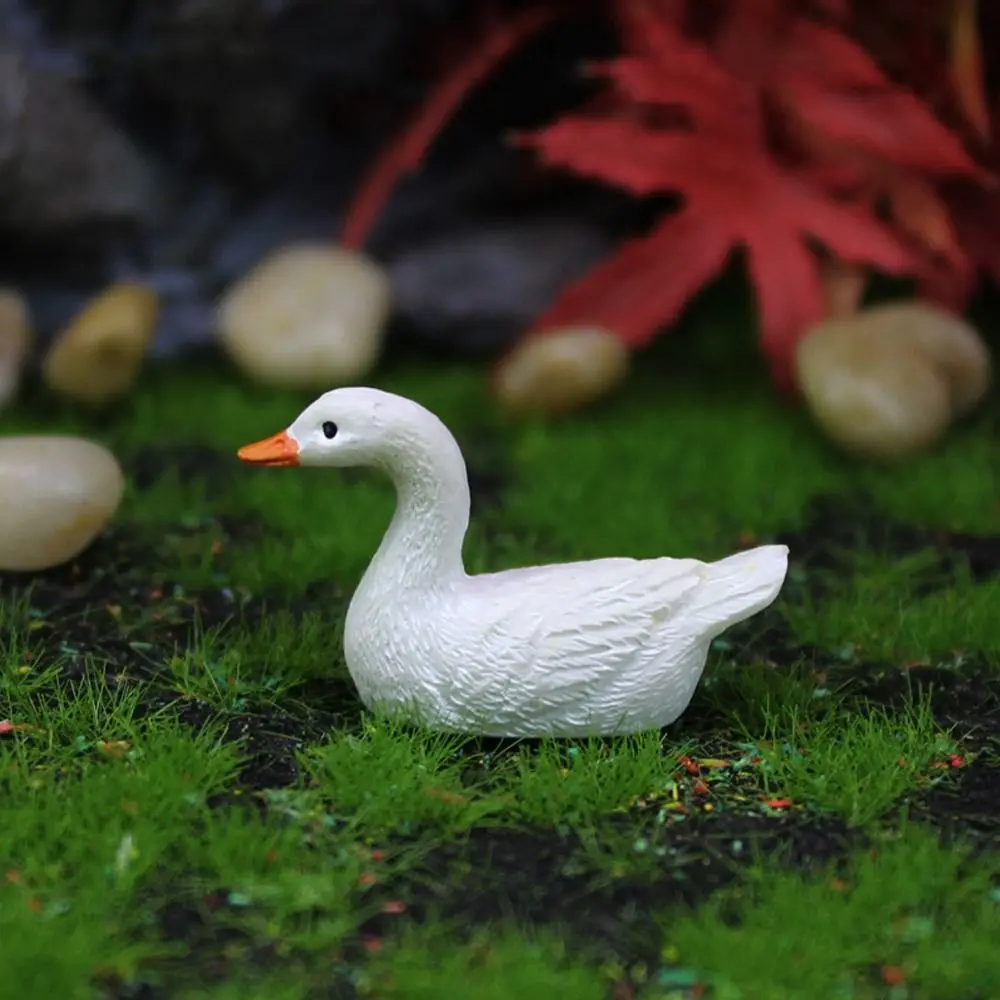 

Cute Mini Duck Statue Resin Crafts Handmade White Duck Ornaments Delicate Micro Landscape Decoration Desk Decor