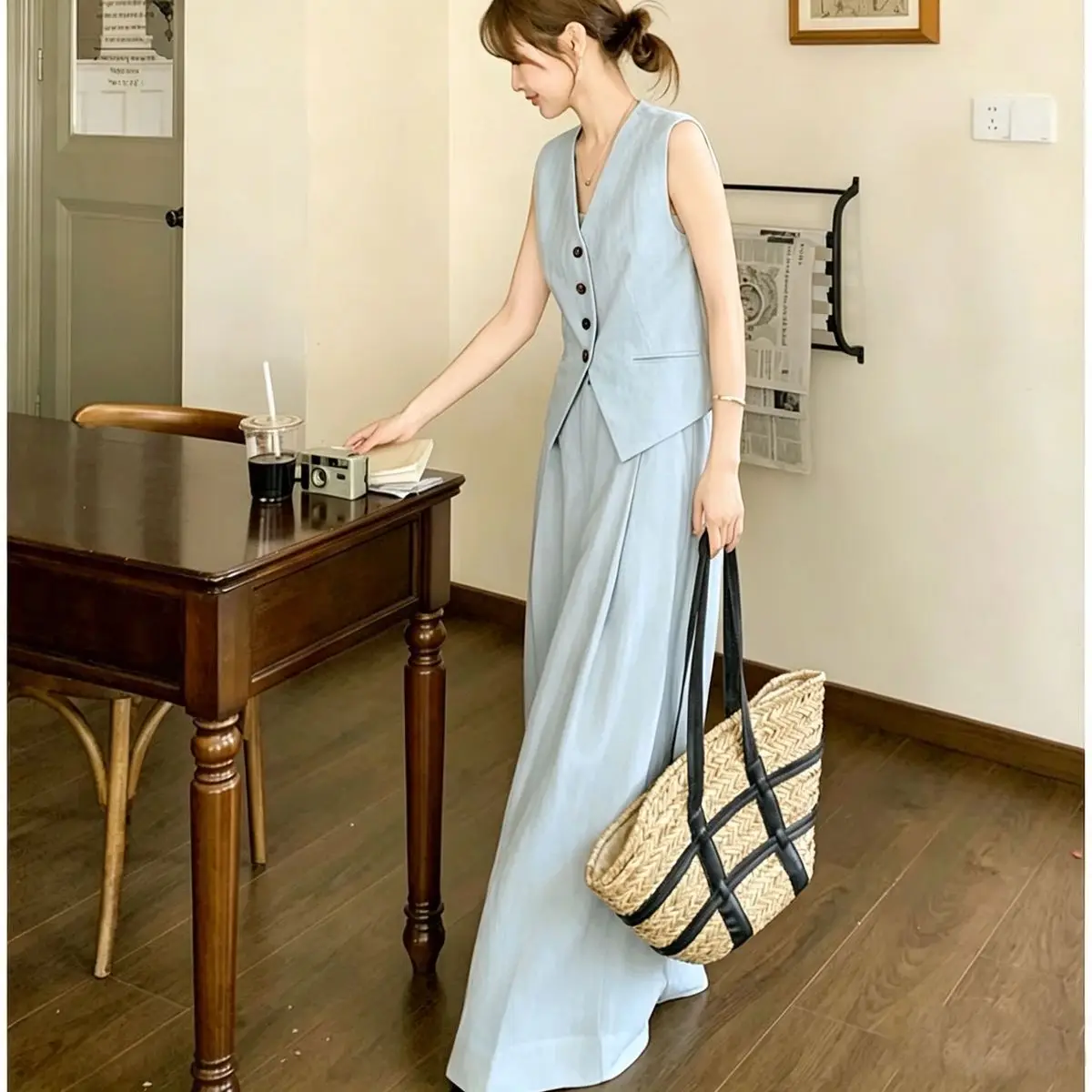 Fashion Women's Set 2026 Spring New Korean Version V-neck Tank Top Casual Pants Elegant Women's Two Piece Set