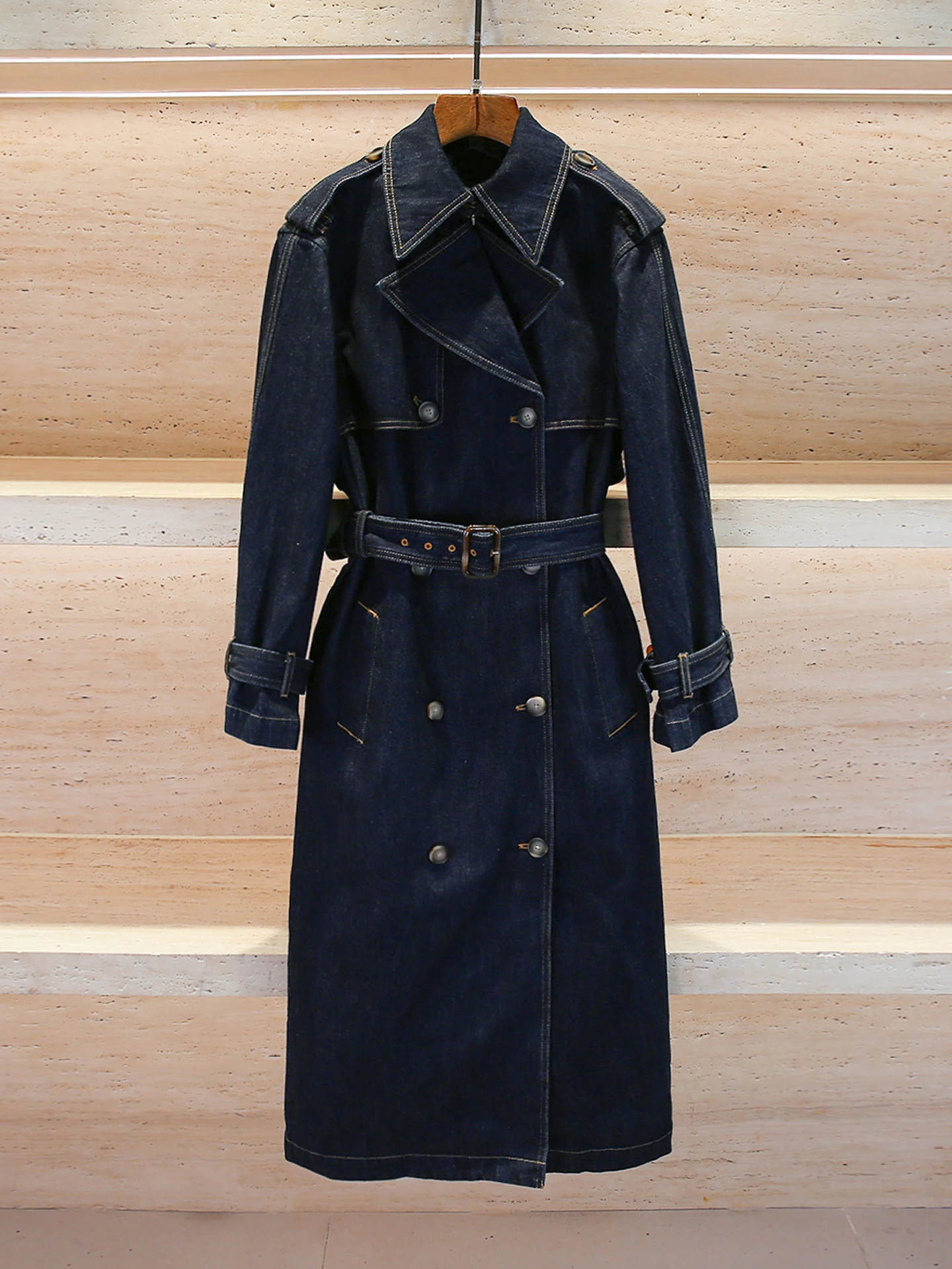 

Высококачественное женское длинное двубортное джинсовое пальто, осенне-зимняя винтажная верхняя одежда, простой прямой крой с поясом