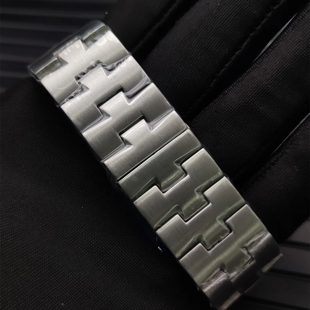 Classic Luxury Men's Wristwatch China NH35 Automatic Mechanical Watch High Quality Stainless Steel Watch Sapphire Waterproof view 6