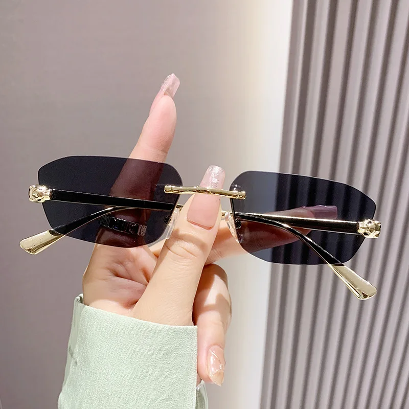 Beliebte Marke Braun Quadrat Frauen Sonnenbrille Mode Luxus Randlose Rechteck Sonnenbrille Weibliche Shades UV400 Vintage Brillen – Detail 3