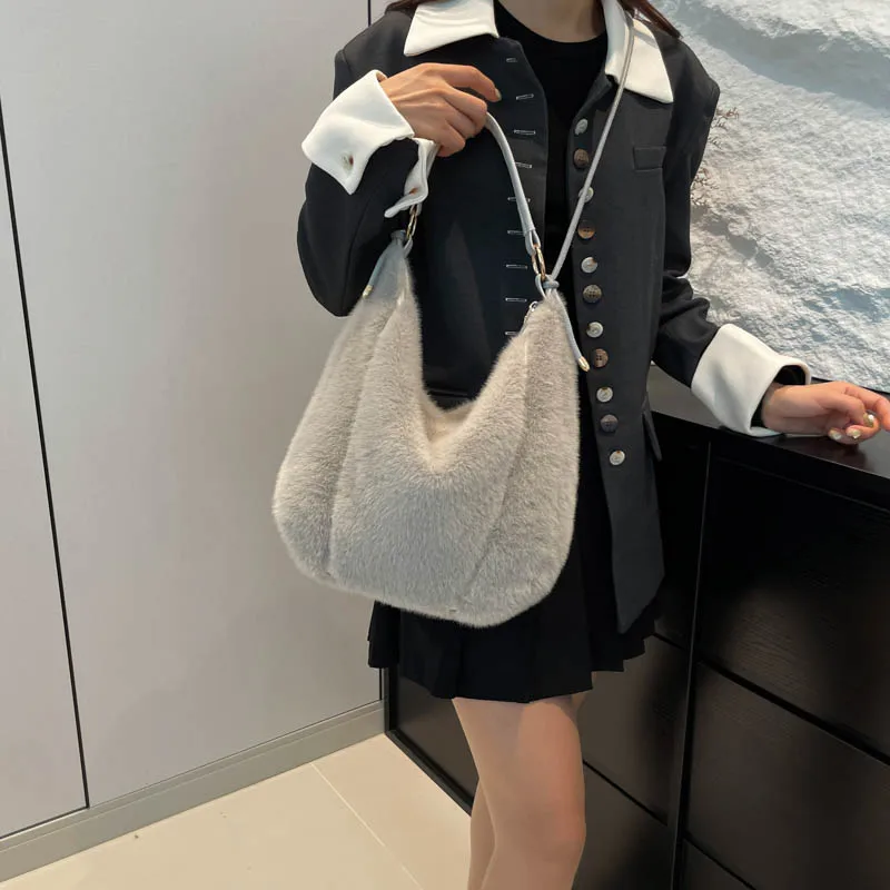Women Plush Shoulder Bag with Adjustable Strap Hobo Bag Large Capacity Tote Bag Trendy Handbag for Work Travel