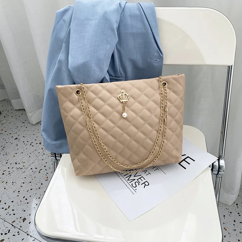 New Crown Women Shoulder Bag Designer Fashion Underarm Bag Lingge Handbag Outdoor Leisure Traveling Bag PU Leather Shopping Bag