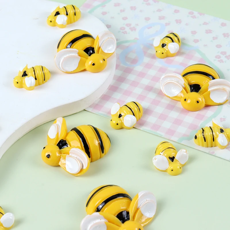 

Cartoon Bee 3D Resin Accessories DIY Moss Landscape Decor Mini Figurine For Phone Case Craft Jewelry Making