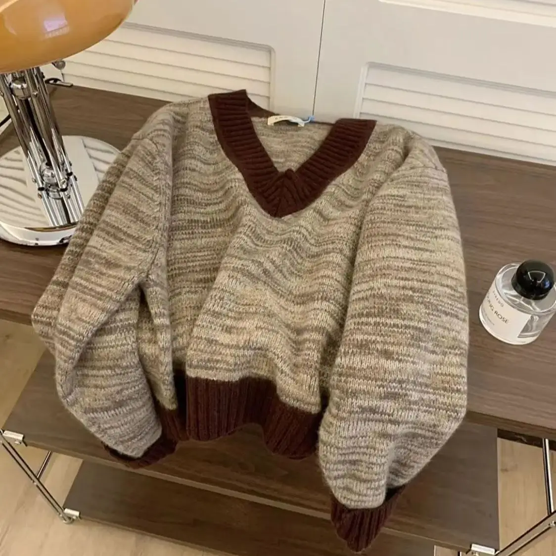 

Maillard Pullover Sweater Coffee Color V-Neck Women Autumn Winter Outer Wear Lazy Style Short Winter Thickened Inner Sweater