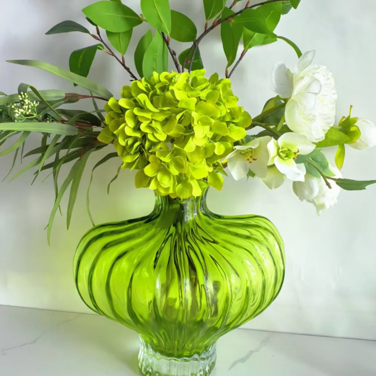 HT High-grade medieval ceramic vase lotus leaf living room flower arrangement ornament hydroponics ins simple advanced antique