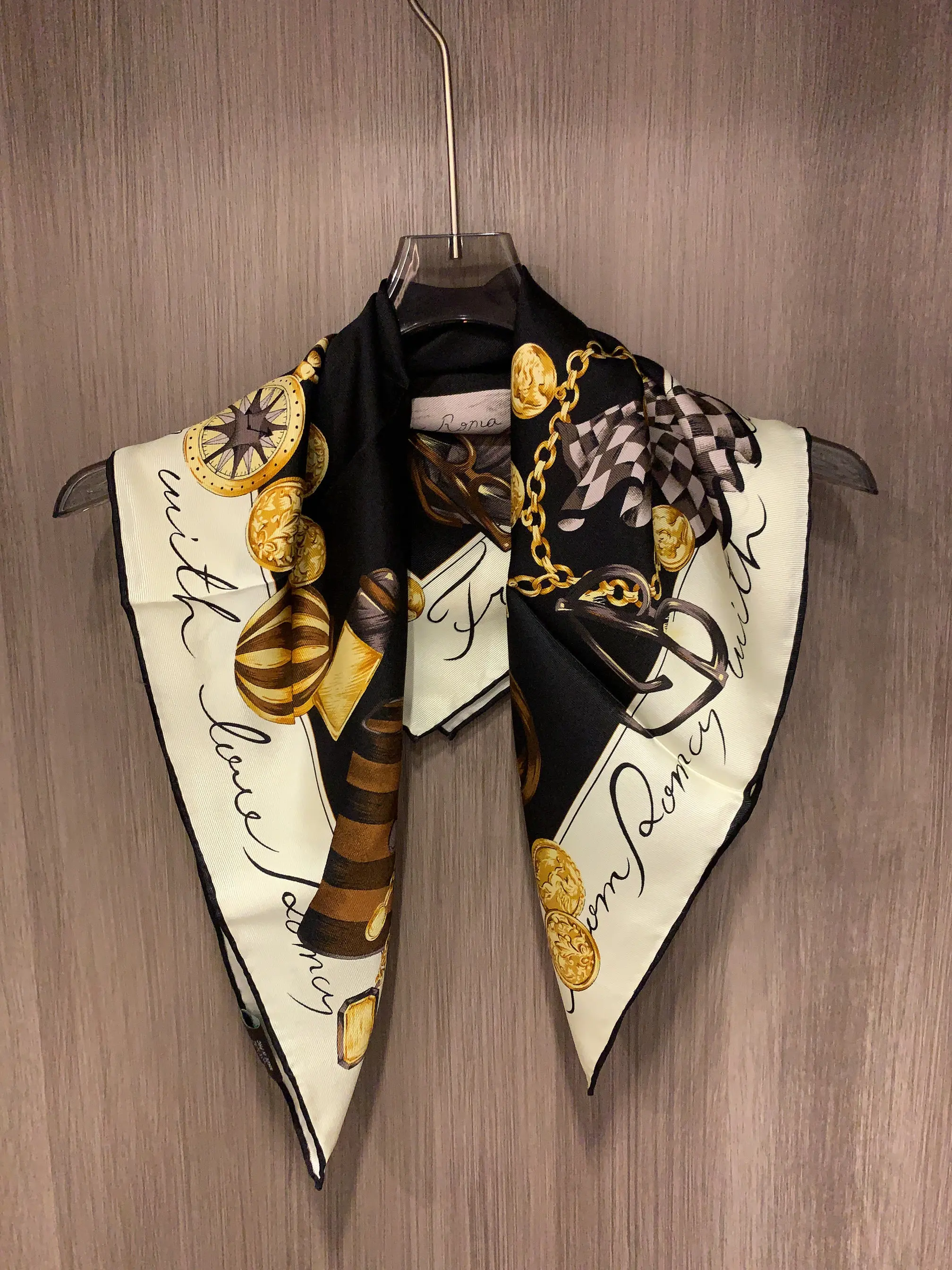 여성용 넥 스카프, 65cm, 고급스러운 겨울용 밴다나 - Winter Clothing Hong Kong 리뷰 및 가격